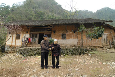 关于农村精准扶贫危房改造的事情,我房子坍塌