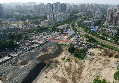 完善地价政策：土地价格体现土地价值政策并引导土地供应与需求政策