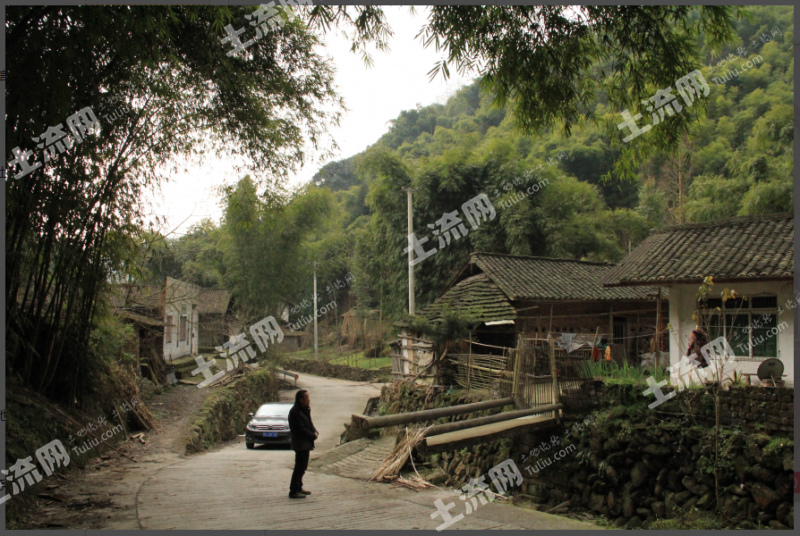 阿坝藏族羌族自治州农村宅基地和房子能过户吗