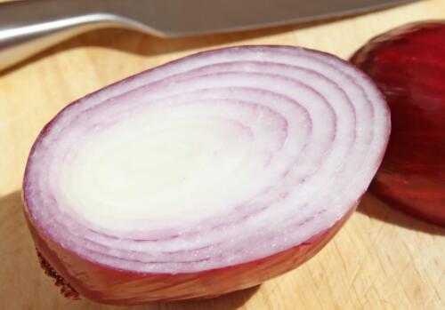 通常一亩地需要多少洋葱种子?亩产量是多少?