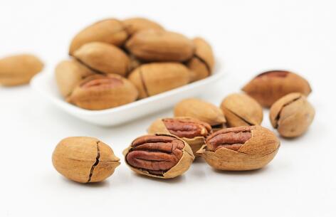 格多少一颗?哪里有卖?碧根果一天吃几个好?有