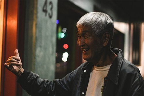 农村五保户申请有年龄限制吗?一年能领多少钱