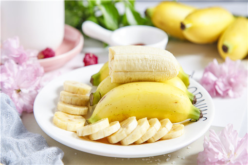 日本栽培出可连皮食用香蕉-摄图网