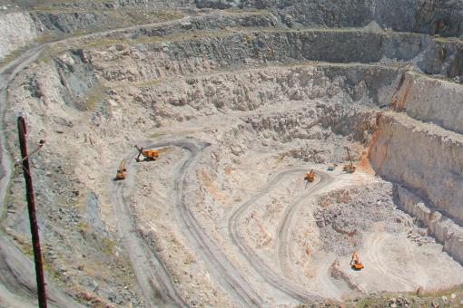 甘肃省矿业权评估管理办法——摄图