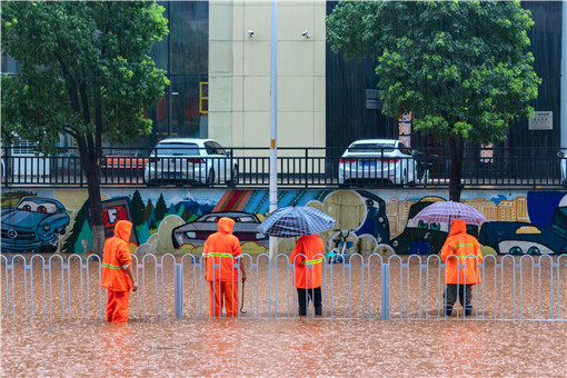 暴雨洪灾后个人防疫-摄图网