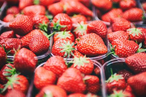 今年冬天草莓售价-摄图网