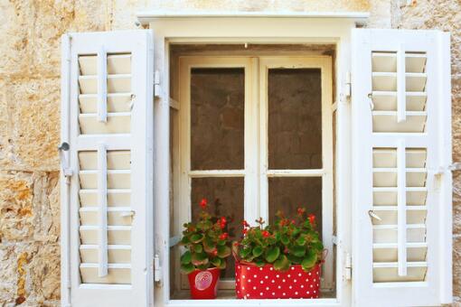 啥时候开窗通风 5e40ffa8762da.jpg