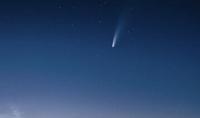 尼欧怀兹彗星划过北半球！最佳观测位置在哪？下次出现是啥时候？