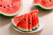 夏天（6、7、8月）吃什么水果比较好？吃哪些水果减肥最快？