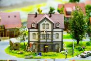 女子花28万在乡下建380平房子！2022年农村建房包工包料多少钱一平方？