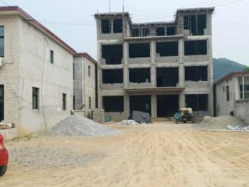 保定狼牙山1010平米宅基地使用權(quán)出租，已蓋四層樓房，緊鄰馬路