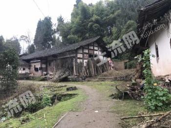 重庆垫江县 300平方米 农家庭院 使用权出租