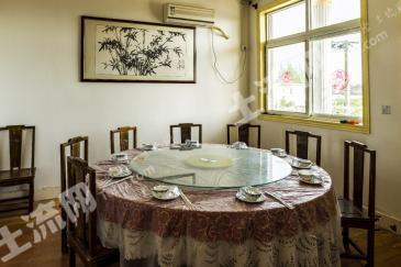 上海崇明區(qū)100000平米度假山莊出租