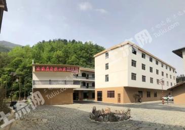 重庆城口县 4000平方米 度假山庄 使用权转让