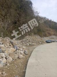 宜昌长阳土家族自治县 2000平方米 仓储用地 使用权出租