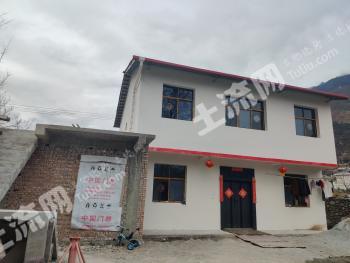 甘孜泸定县 180平方米 农家庭院 使用权出租